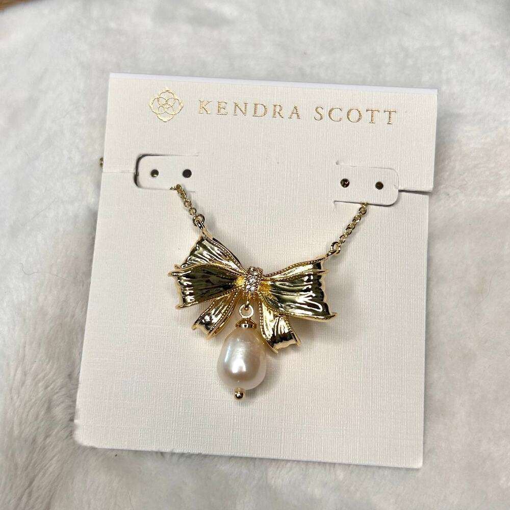 Kendra Scott x LoveShackFancy Pearl Bow Gold Necklace NWOT